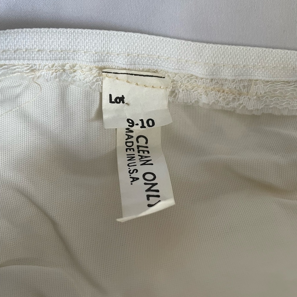 Vintage Ruffled Tiered Off-Shoulder Bridal Gown - Picture 8 of 12